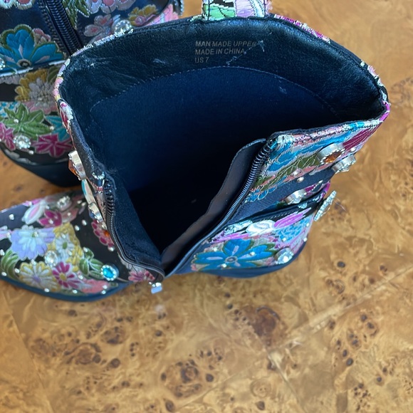 Mi.iM black brocade bedazzled rhinestone cowboy bootie. 7 - Picture 6 of 6